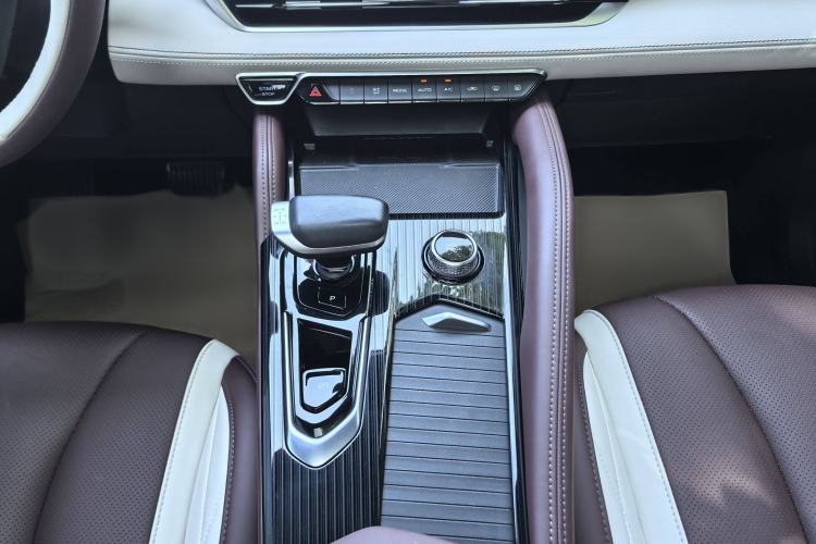 Used Geely Auto Monjaro L 2024 2.0TD High-Power Automatic Two-Wheel Drive Yunqi Version
