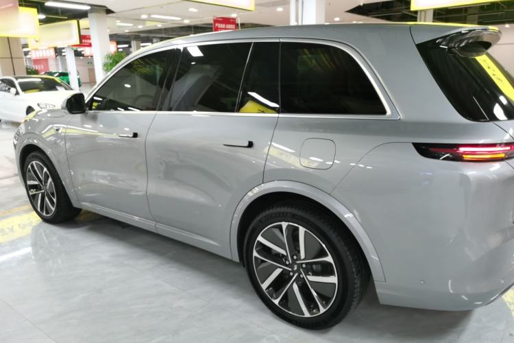 Used Li Auto L8 2024 Ultra Model
