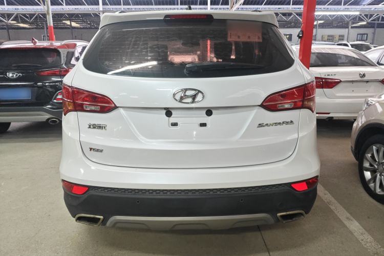 Used Hyundai Santa Fe 2015 2.0T Automatic Two-Wheel Drive Comfort Version 5 Seats

