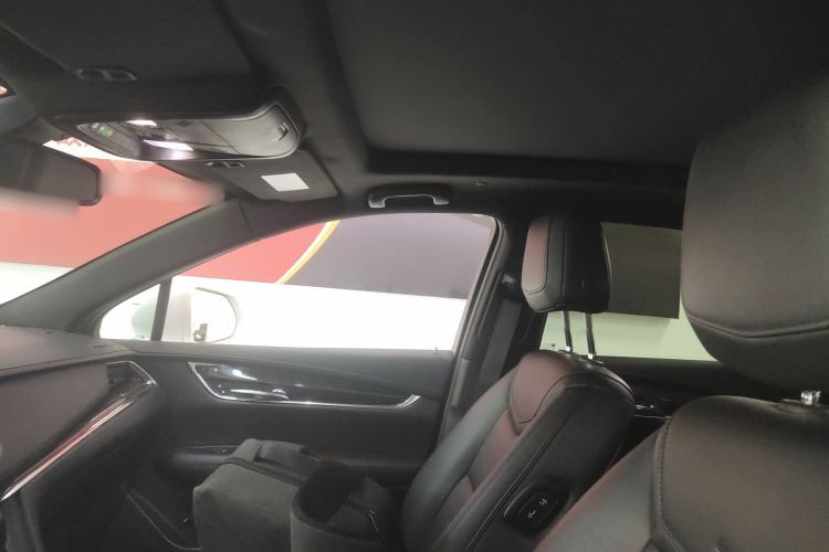 Used Cadillac XT5 2018 28E Four-Wheel Drive Tech Version
