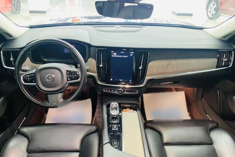 Used Volvo S90 2022 B5 Zhiyuan Luxury Edition