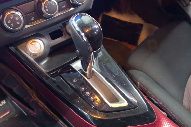 Used Nissan Lannia 2019 1.6L CVT Smart Connect Smart Cool Version China VI Standard
