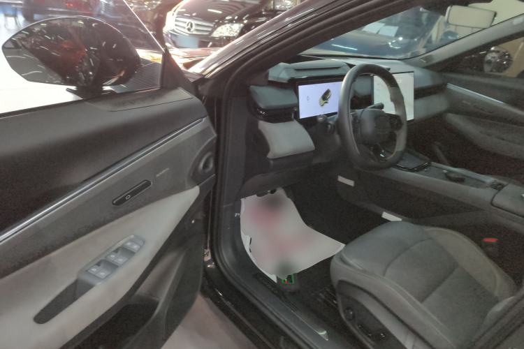 Used Lynk & Co 08 EM-P 2023 245km Ultra-Long Range Halo
