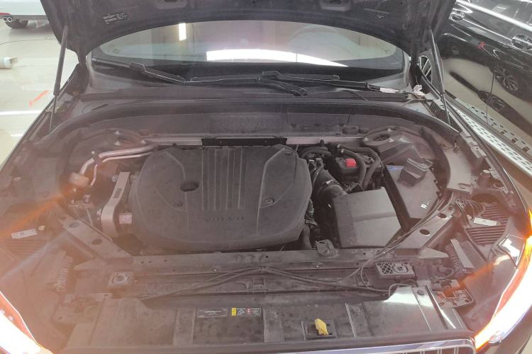 Used Volvo XC60 2023 B5 4x4 Smart Luxury Edition
