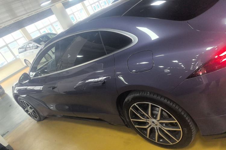 Used Denza Z9 2024 1100 km Four-Wheel Drive Max Version
