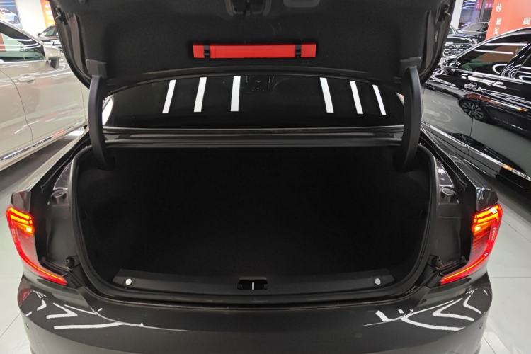 Used Volvo S90 2025 B5 Zhiyuan Luxury Edition
