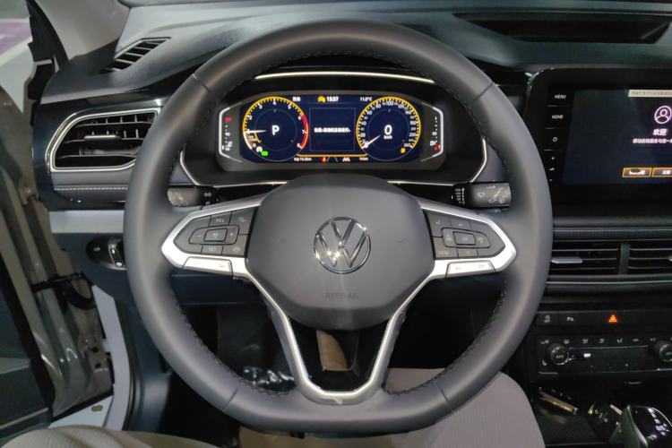 Used Volkswagen Tharu 