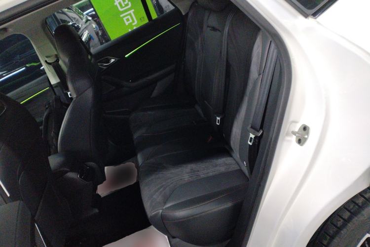 Used Roewe D5X DMH 2024 135 Tech Edition
