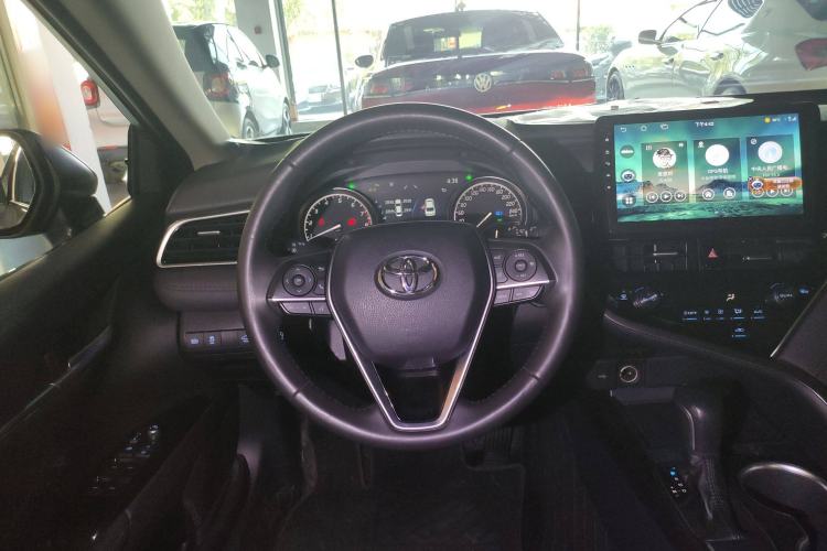 Used Toyota Camry 2021 2.0G Luxury Edition
