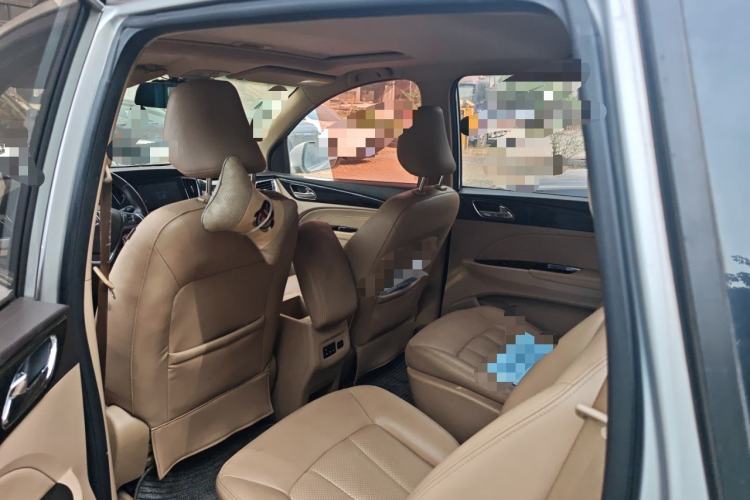 Used Baojun 730 2014 1.5L manual luxury trim 7 seats
