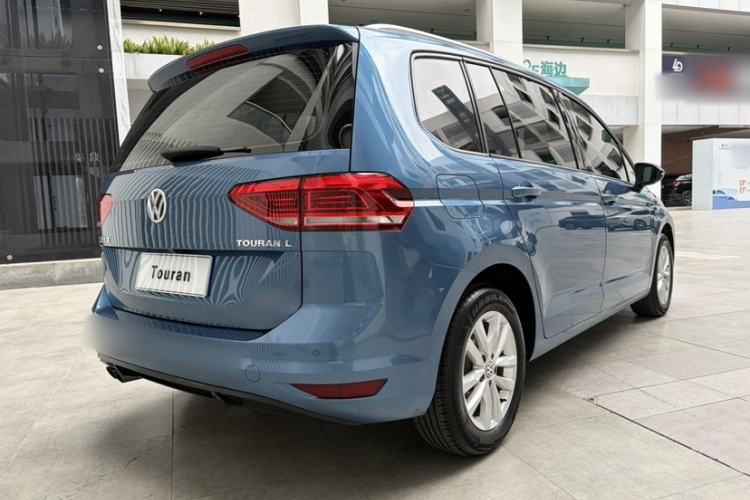 Used Volkswagen Touran 2016 Volkswagen Touran L 280TSI DSG Comfort Edition
