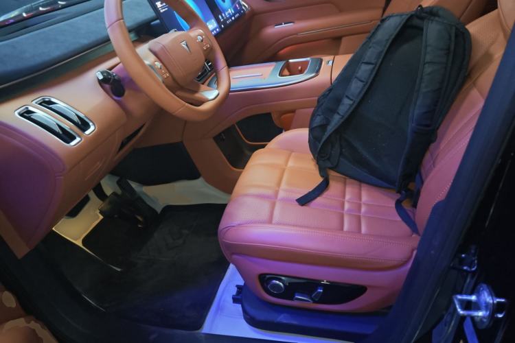 Used  S09 2025 Four-Wheel Drive Ultra+ Custom Edition
