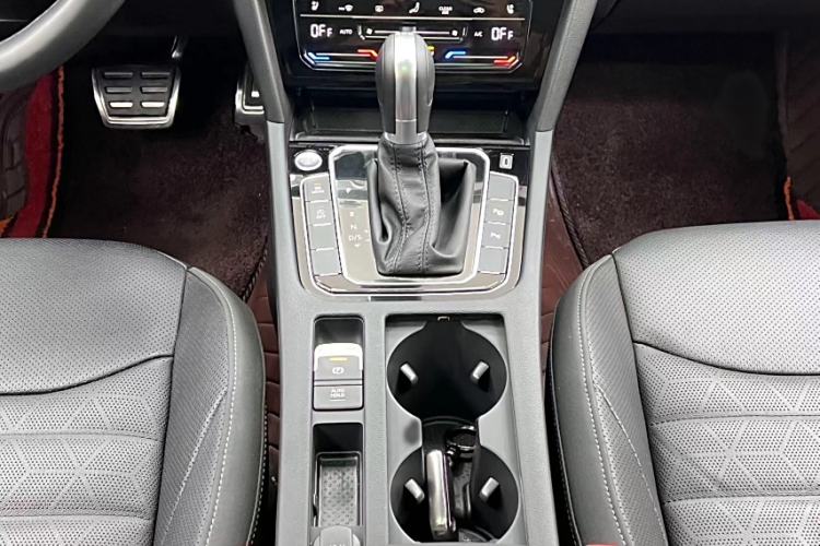 Used Volkswagen FAW-Volkswagen CC 2023 380TSI Striking Edition
