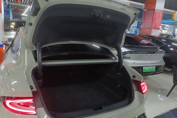 Used  SU7 2024 Rear-Drive Long-Range Intelligent Driving Version
