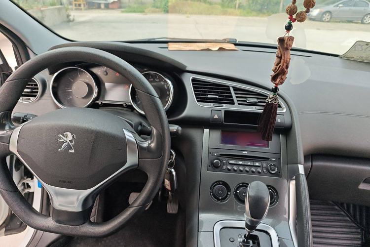 Used Peugeot 3008 2016 2.0L Automatic Standard Edition
