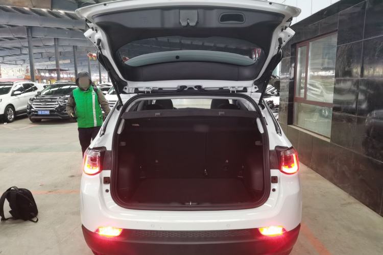 Used  Compass 2017 200T Automatic Enjoyment Version
