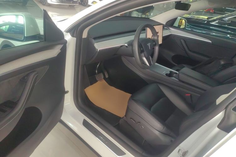 Used Tesla Model Y 2024 Rear-Wheel-Drive Version
