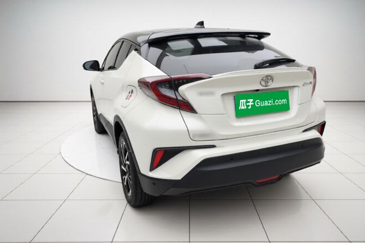 Used Toyota C-HR 2018 2.0L Luxury Sunroof Version China VI Standard
