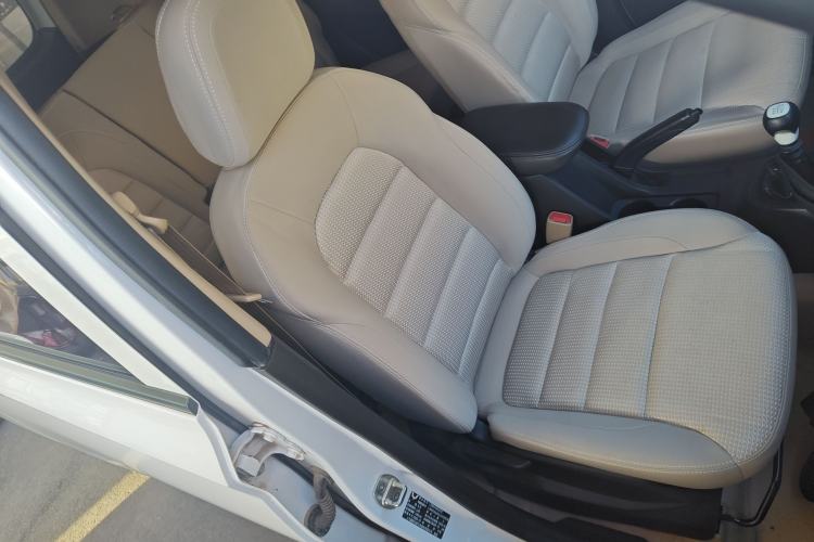 Used Wuling Hongguang 2019 1.5L S Standard Version China VI LAR
