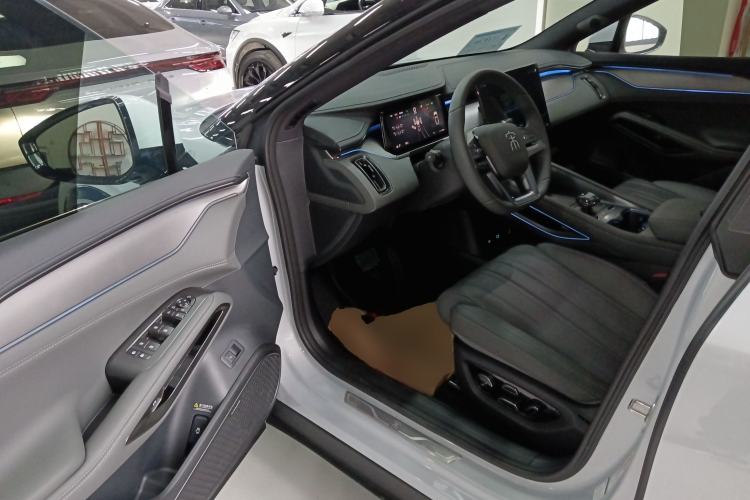 Used BYD Song L EV 2025 Intelligent Driving Version 662 km LiDAR Excellence Edition
