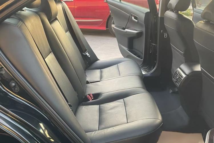 Used Toyota Camry 2016 2.0G 10th Anniversary Leading Edition
