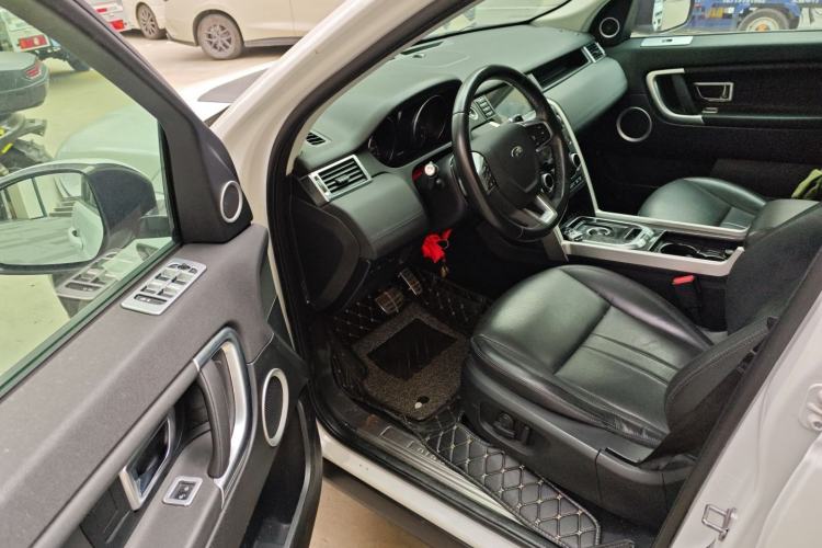 Used Land Rover Discovery Sport 2019 240 PS SE Version China V Standard