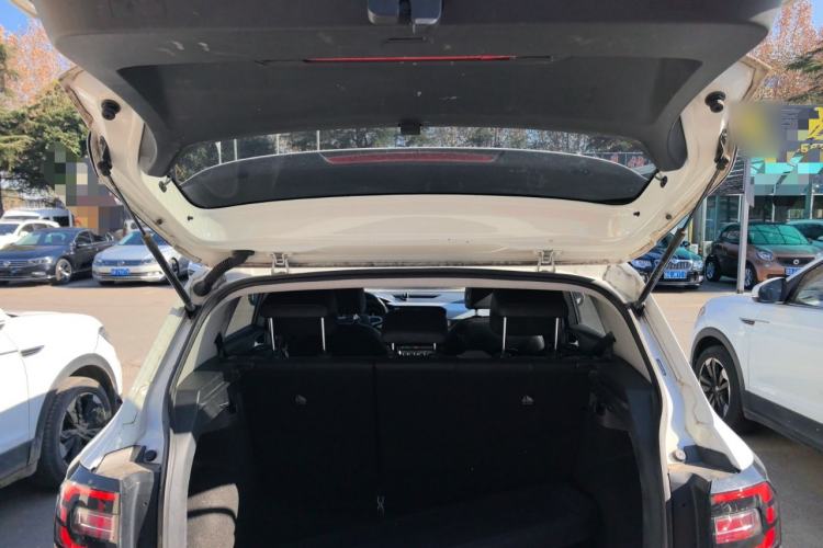 Used Volkswagen Tacqua 2021 200TSI DSG JoyConnect Edition
