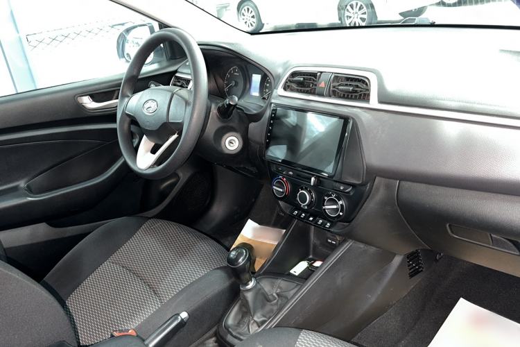 Used Hyundai Verna 2017 1.4L Manual Refreshed Version China V Standard
