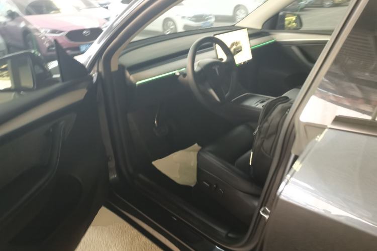 Used Tesla Model Y 2024 Rear-Wheel-Drive Version
