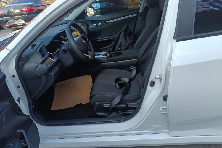 Used Honda Civic 2016 220TURBO CVT Luxury Edition
