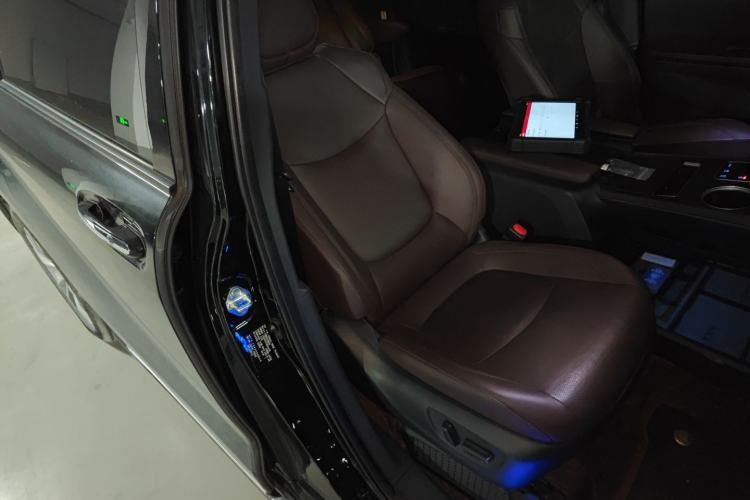 Used Toyota Sienna 2021 2.5L Hybrid Platinum Edition
