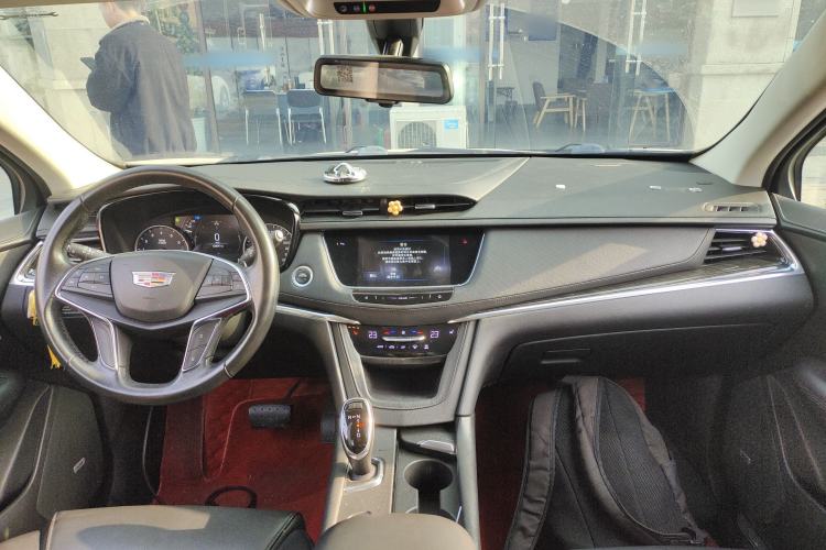 Used Cadillac XT5 2018 25T Luxury Model
