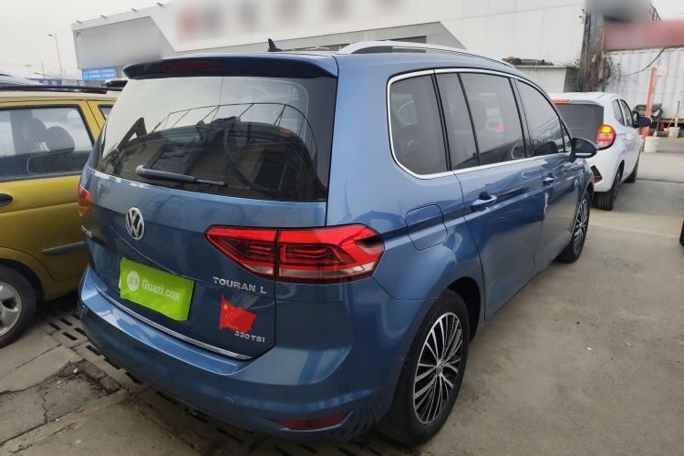 Used Volkswagen Touran 2016 Volkswagen Touran L 330TSI DSG Luxury Edition