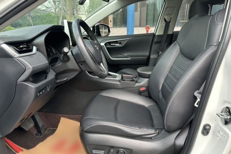 Used Toyota RAV4 2020 2.0L CVT Two-Wheel Drive Fashion PLUS Edition
