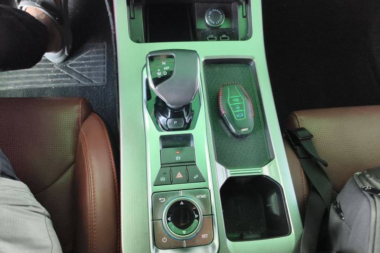 Used Jetour X70 PLUS 2023 1.5T DCT Ziqiang PRO 5-Seater
