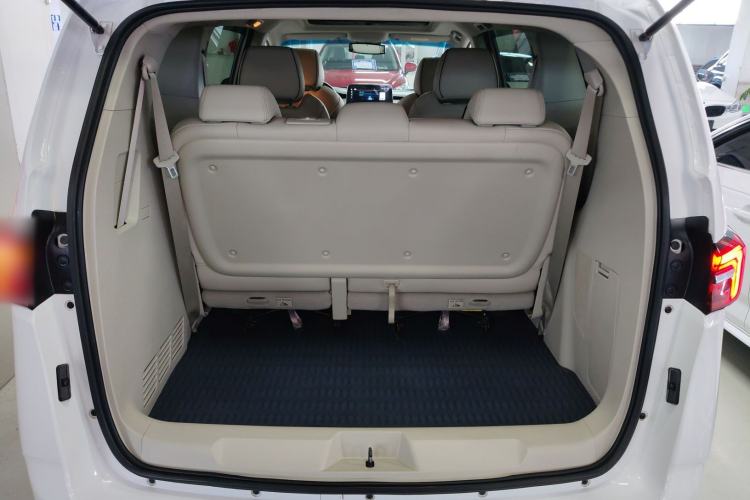 Used Buick GL8 2022 Land Business Class 652T Luxury Model
