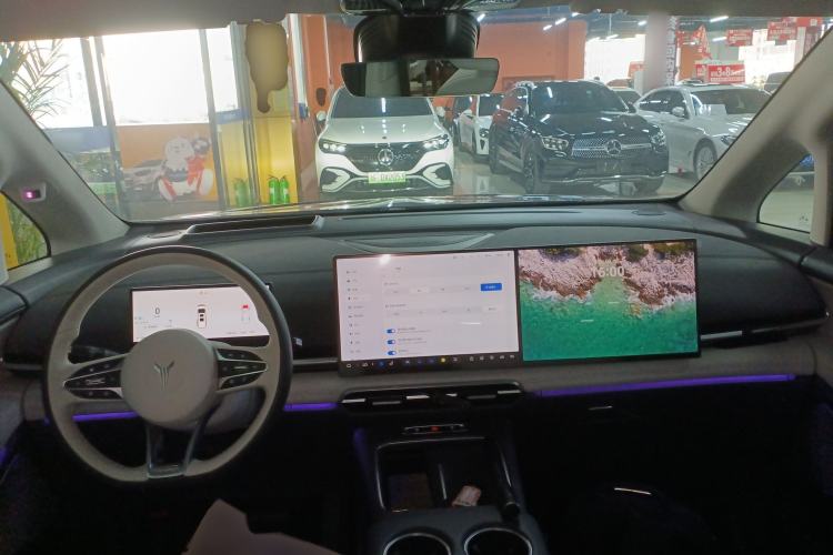 Used VOYAH Dream 2025 PHEV Four-Wheel Drive Prestige Kunpeng Edition
