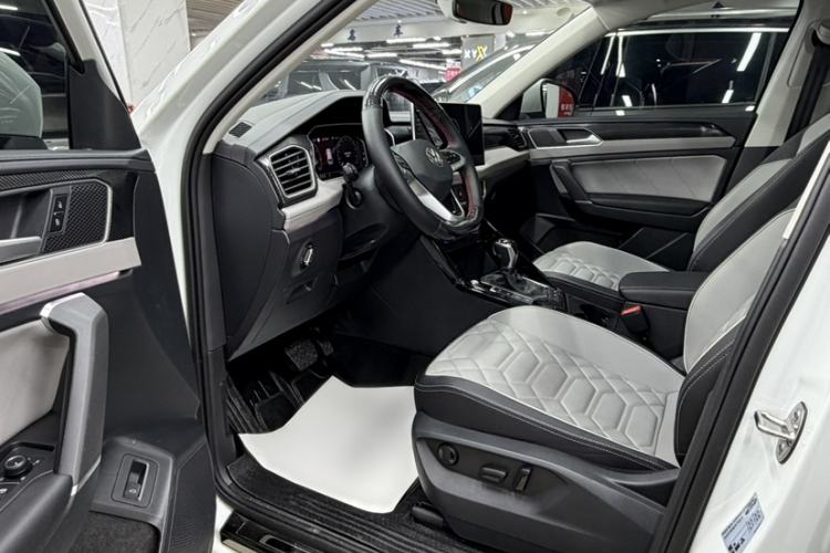 Used Volkswagen Tayron 2023 300TSI Two-Wheel-Drive Luxury Plus Advanced Edition
