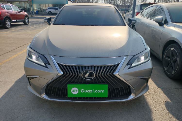 Used Lexus ES 2020 200 Excellence Edition
