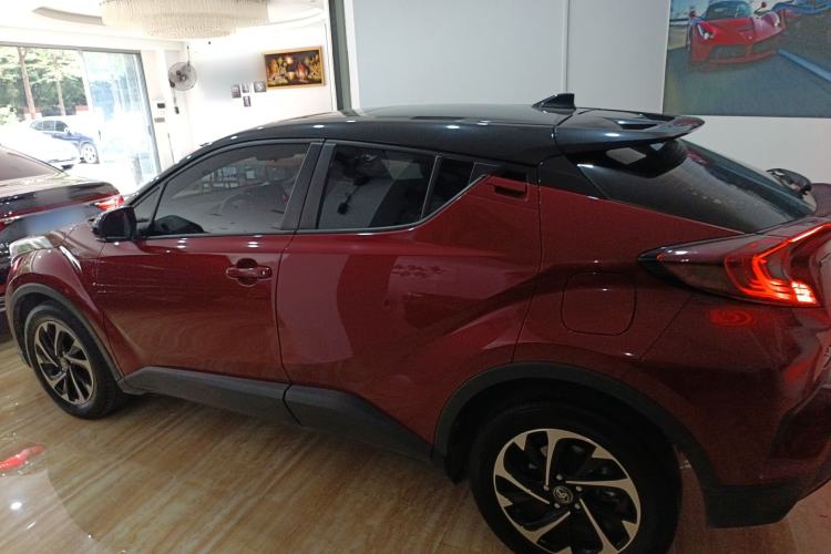 Used Toyota IZOA 2020 2.0L Yichi Version
