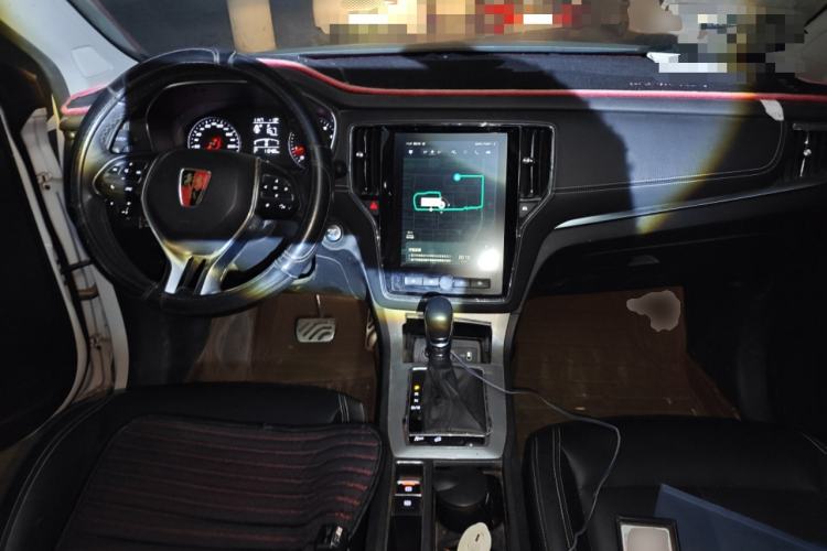 Used Roewe RX5 2016 20T Two-Wheel Drive Automatic Internet Smart Edition