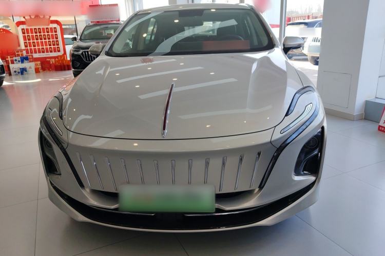 Used Hongqi E-QM5 2022 431 km Charge & Enjoy Edition
