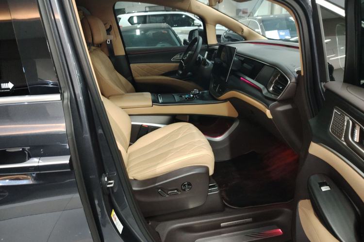 Used Denza D9 2025 DM-i Intelligent Drive 1020 Four-Wheel Drive Flagship Model