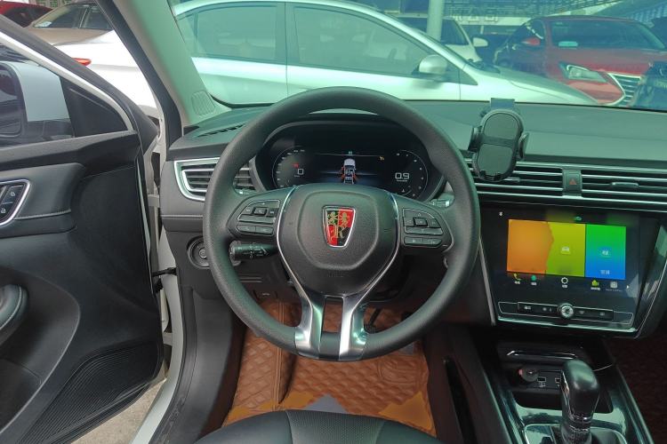 Used Roewe i5 2020 1.5L Automatic 4G Connect Luxury Flagship Edition
