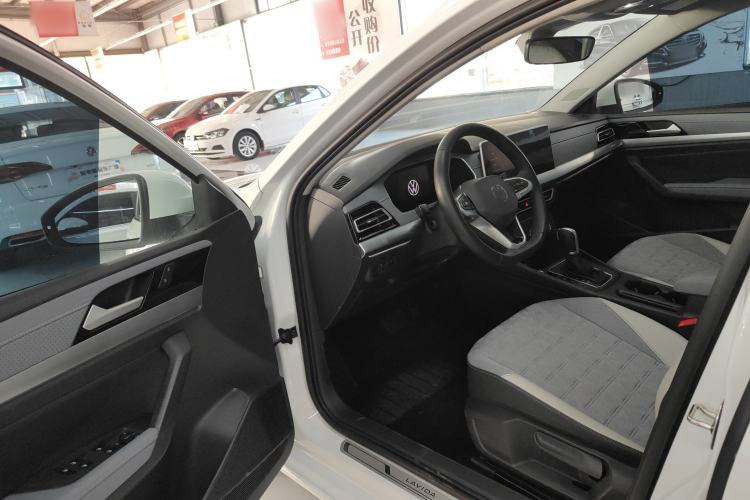 Used Volkswagen Lavida 2023 Revised Version 1.5L Automatic – Full-Option Edition
