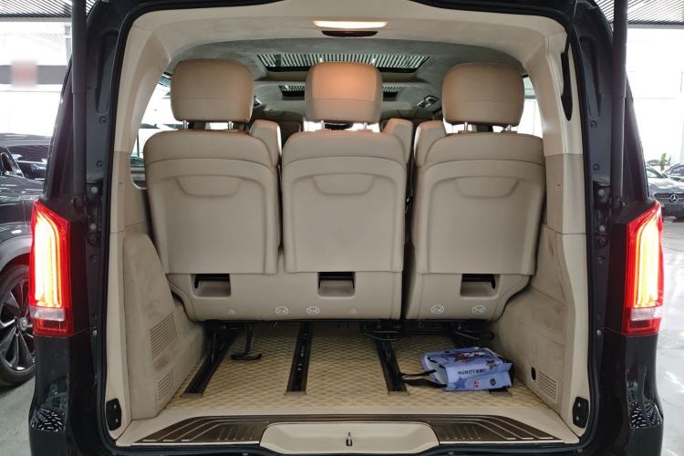 Used Mercedes-Benz V-Class 2021 V 260 L Long-wheelbase Luxury Edition