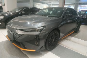 Used Changan UNI-V 2025 1.5T 500Bar Prestige Sporty Version