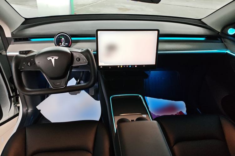 Used Tesla Model Y 2023 Rear-Wheel-Drive Version
