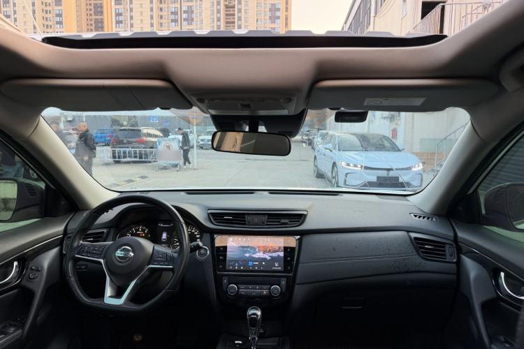 Used Nissan X-Trail 2022 2.0L Two-Wheel Drive Smart Connect Premium Edition