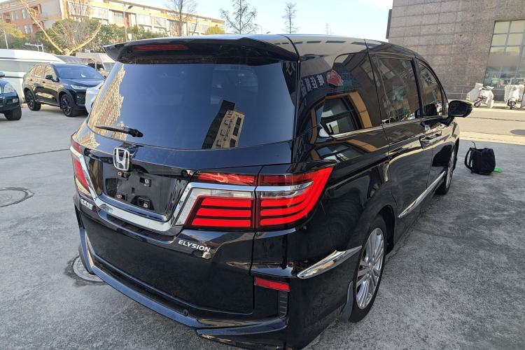 Used Honda Elysion 2016 2.4L Classic Edition
